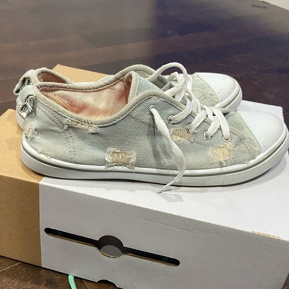 Distressed denim sneakers - Picture 1 of 4